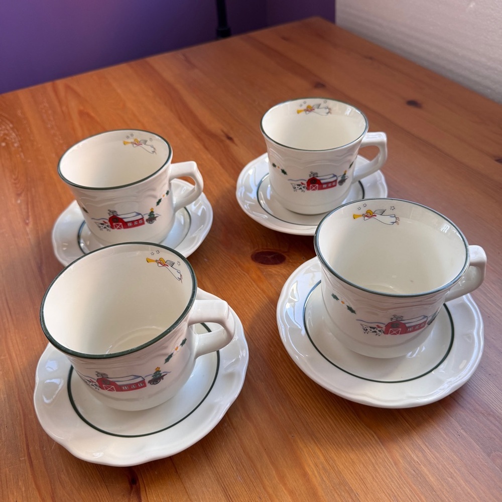 Pfaltzgraff snow villlage coffee cups and saucers